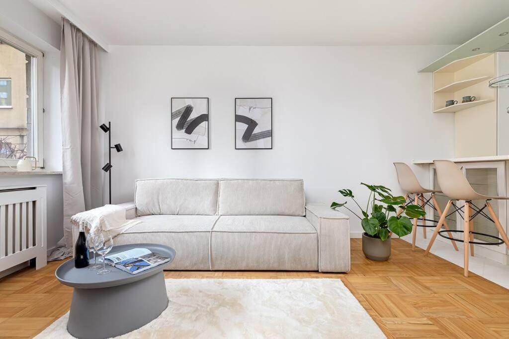 Appartement Spacious Swimming Pool Gym Sauna Wwa40